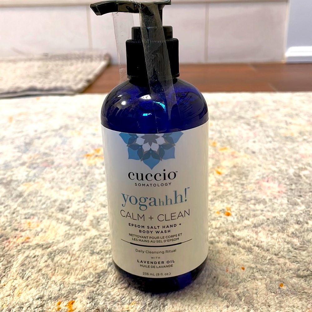 NEW SEALED Cuccio yogahhh! Calm+Clean Hand + Body Wash
